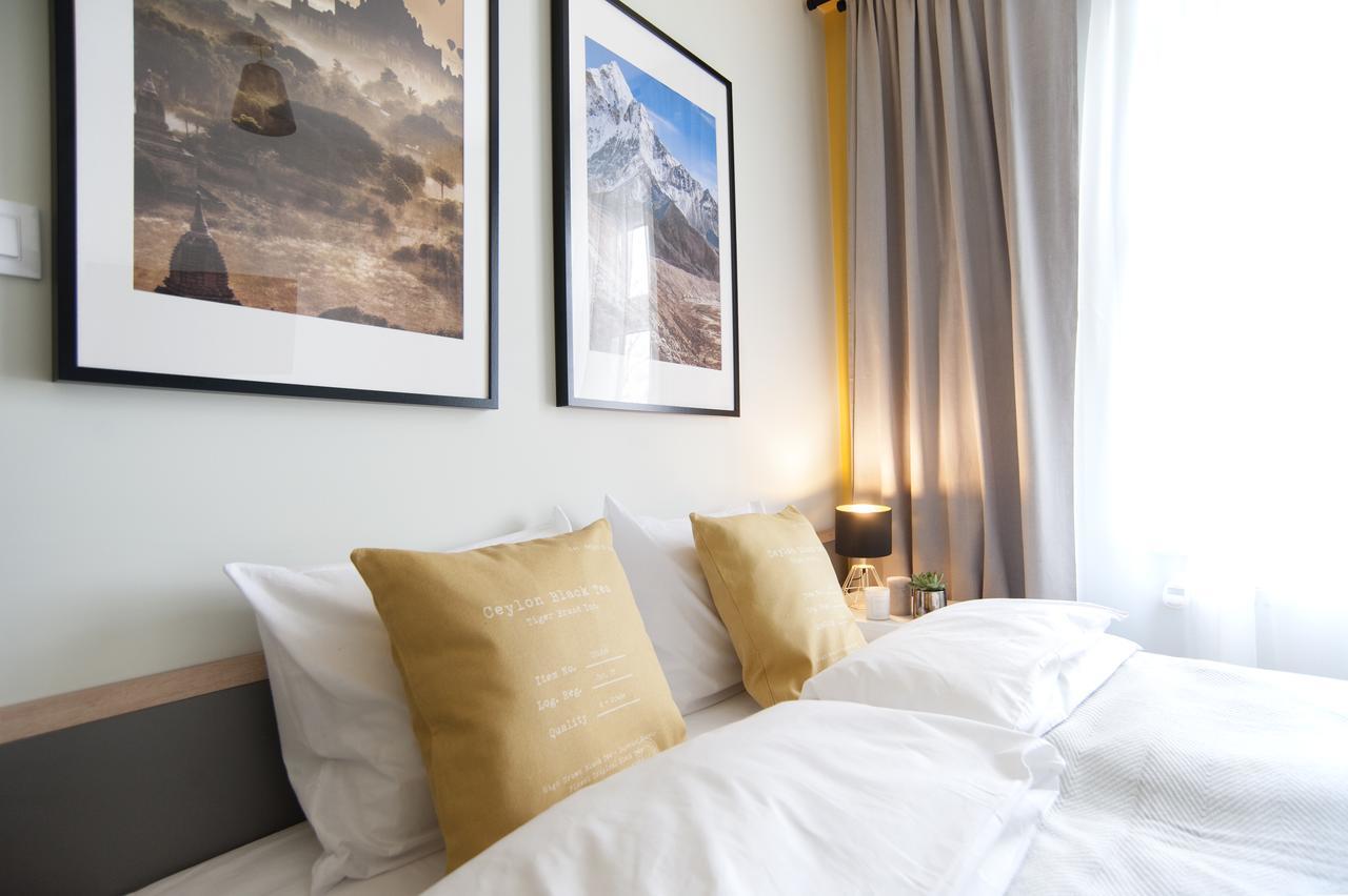 7 Continents Apartments Познань Экстерьер фото
