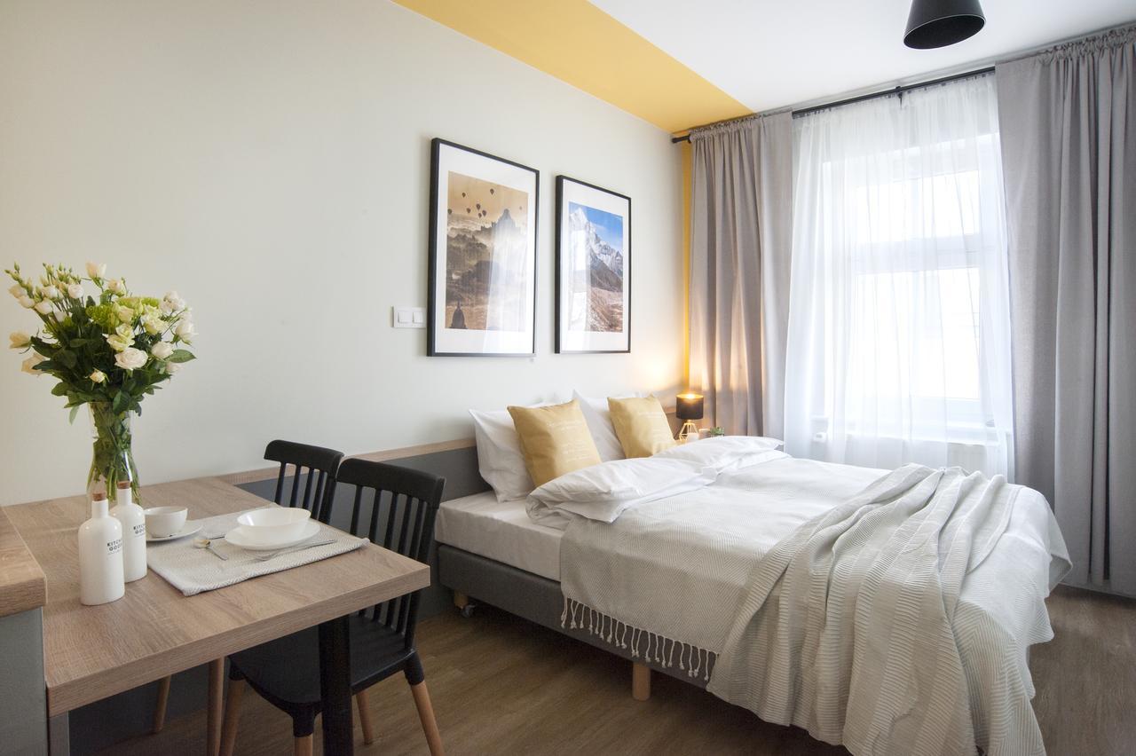 7 Continents Apartments Познань Экстерьер фото