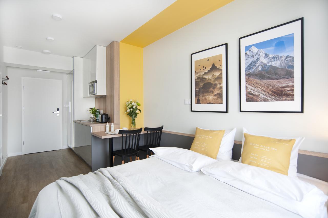 7 Continents Apartments Познань Экстерьер фото