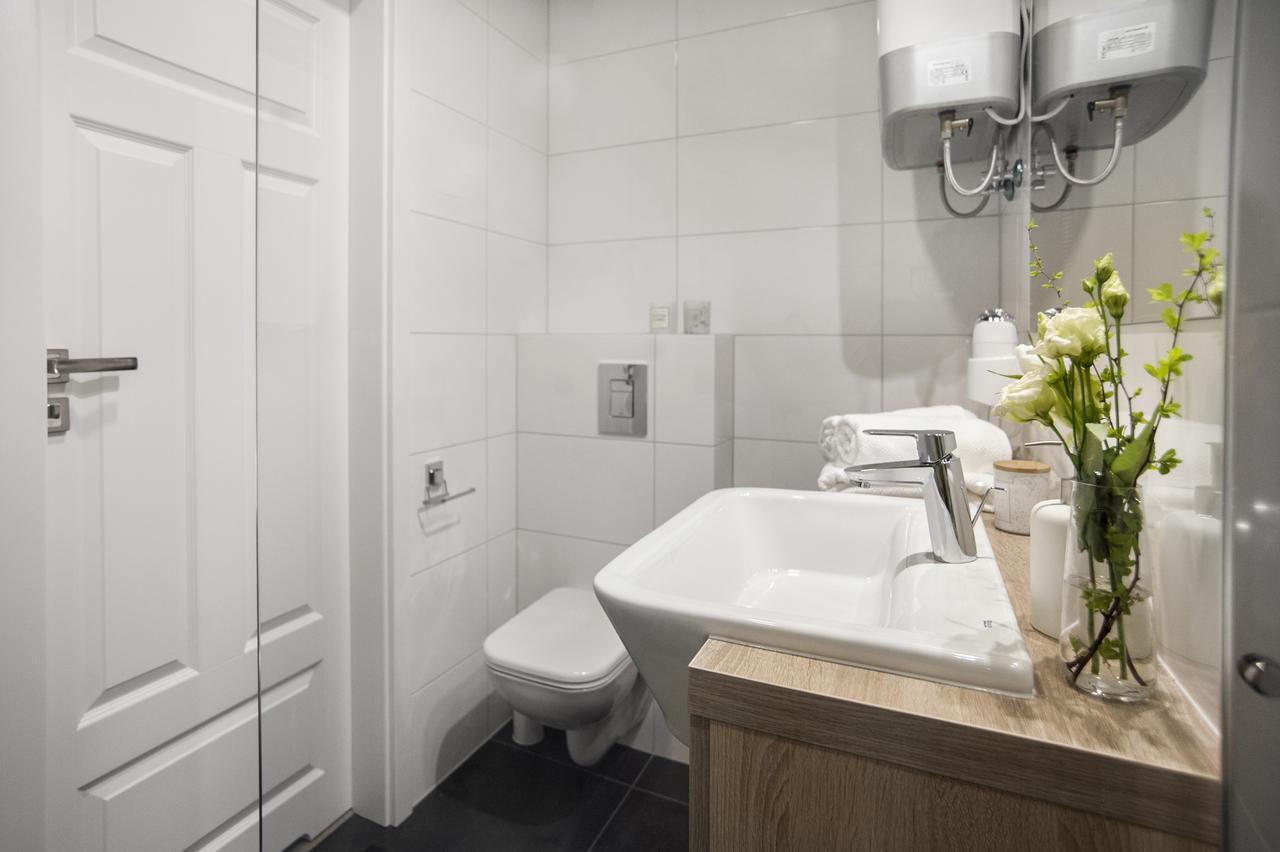 7 Continents Apartments Познань Номер фото