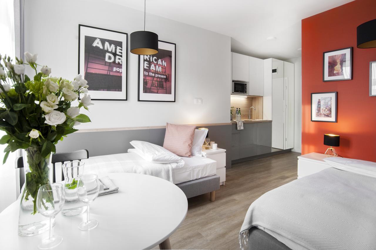 7 Continents Apartments Познань Экстерьер фото